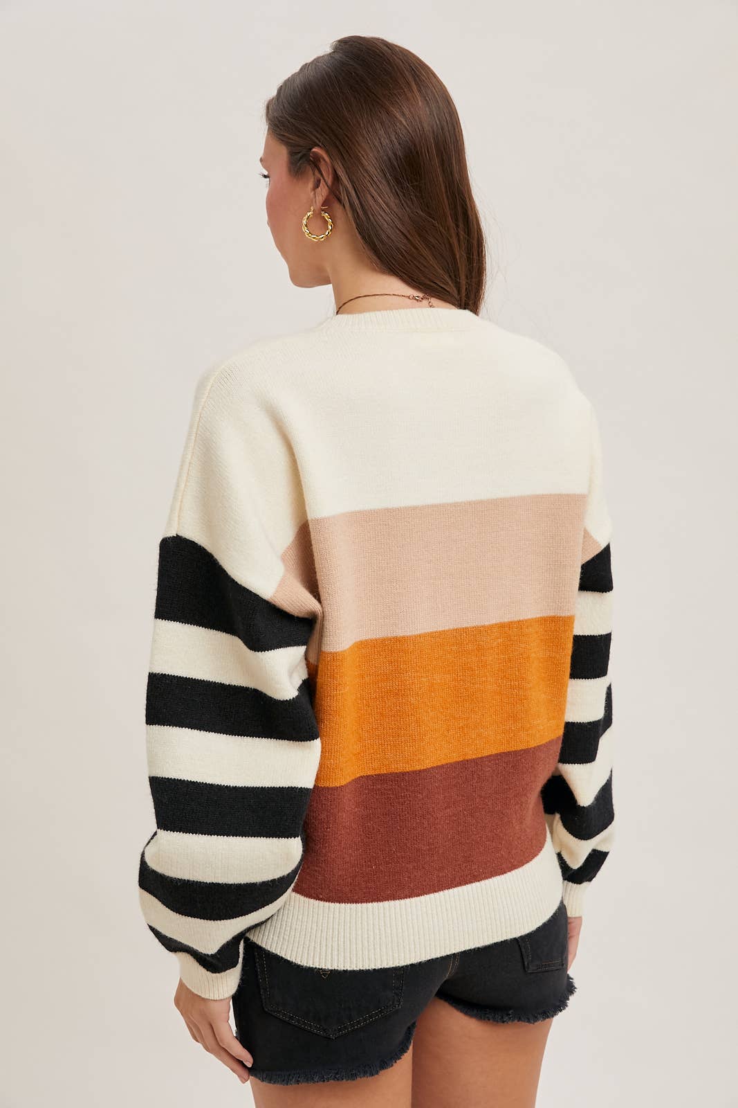 COLOR BLOCK SWEATER PULLOVER: BEIGE/HAZELNUT