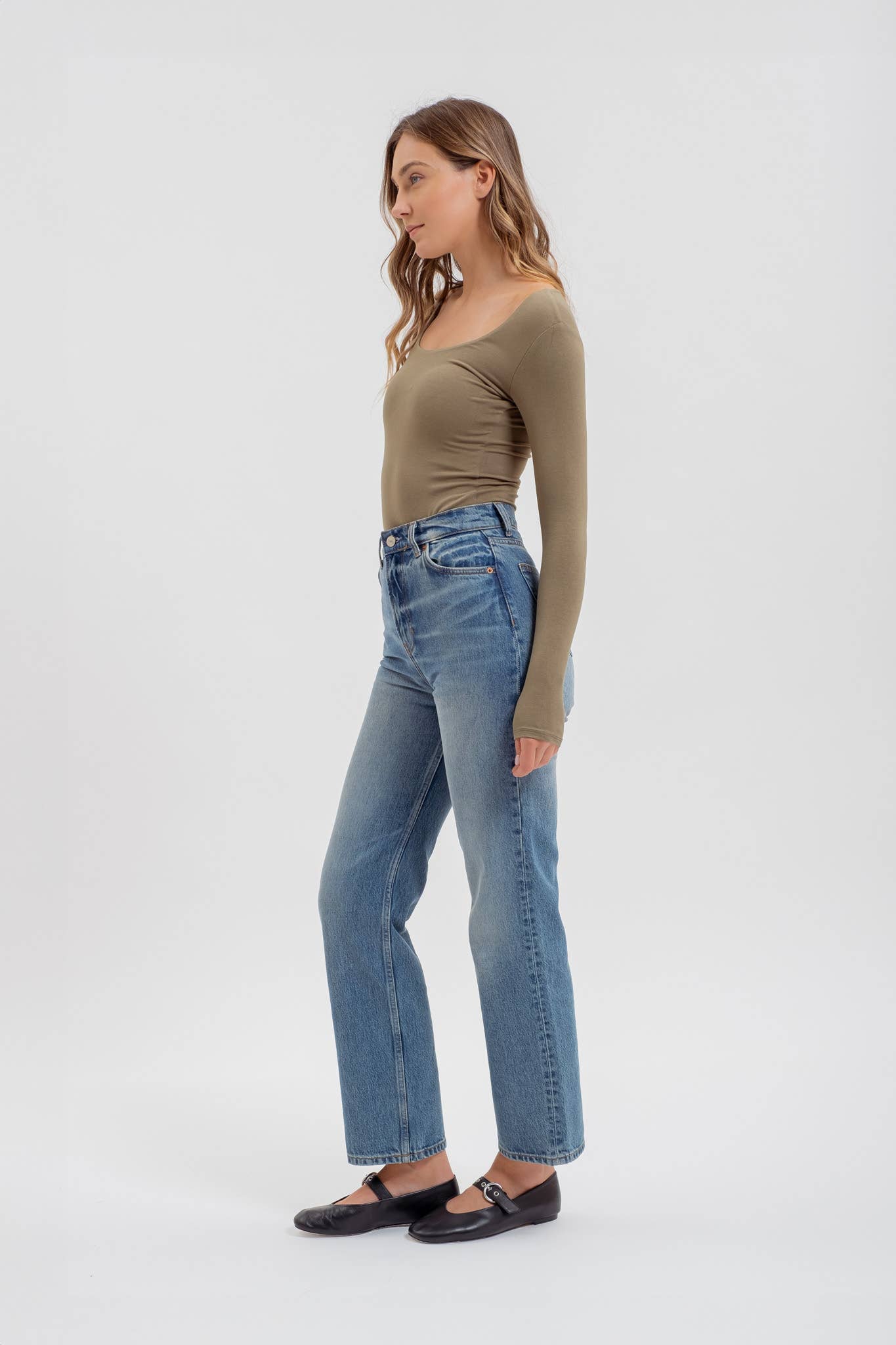 SEAMLESS SCOOP NECK LONG SLEEVE KNIT BODYSUIT: OLIVE