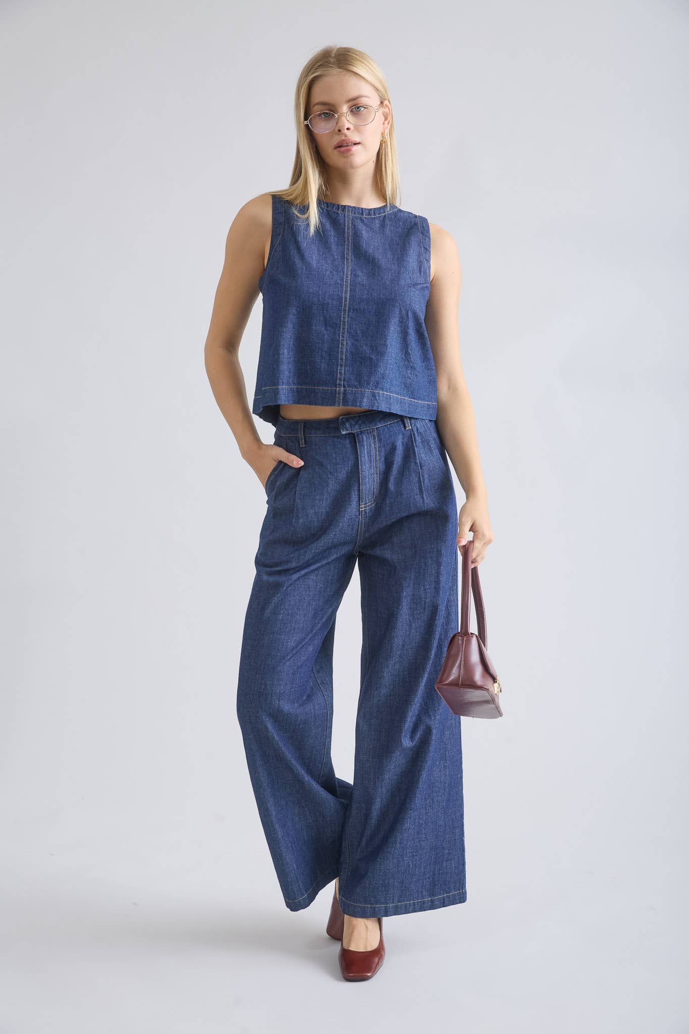 HIGH WAIST PLEATED WIDE LEG DENIM PANTS: DARK DENIM