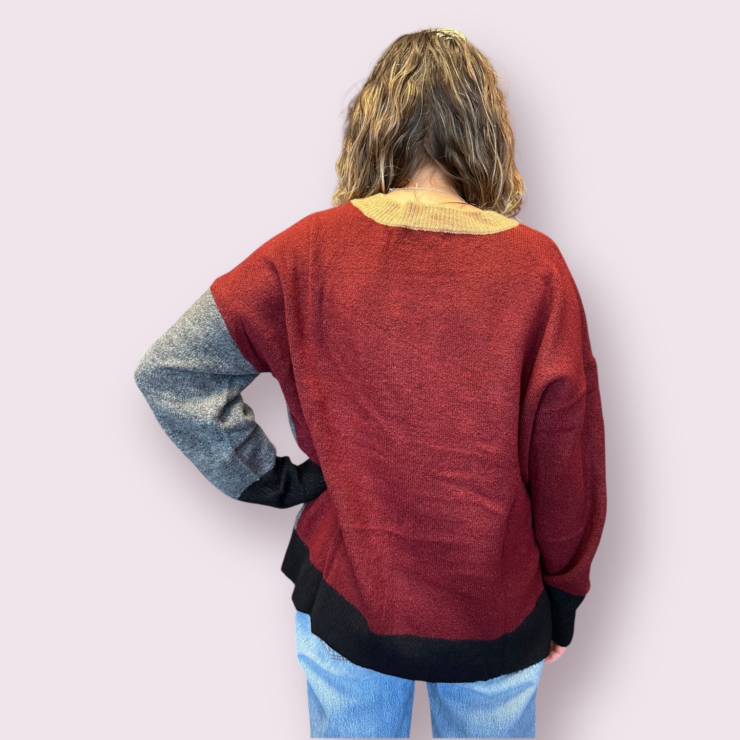 COLORBLOCK FRONT SEAM LONG SLEEVE KNIT SWEATER: RED WOOD MULTI