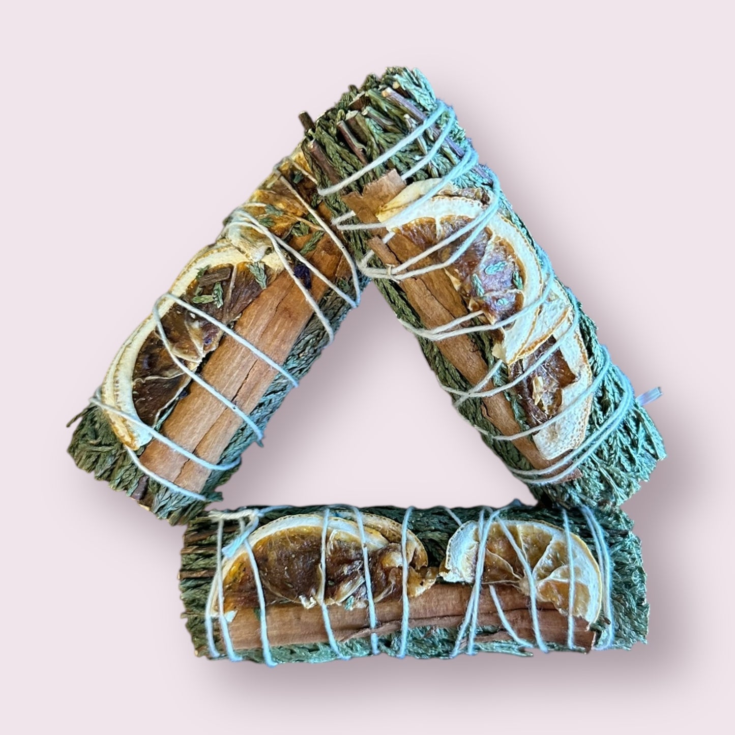 Cedar, Orange & Cinnamon Smudge Stick Bundle (4 in.)