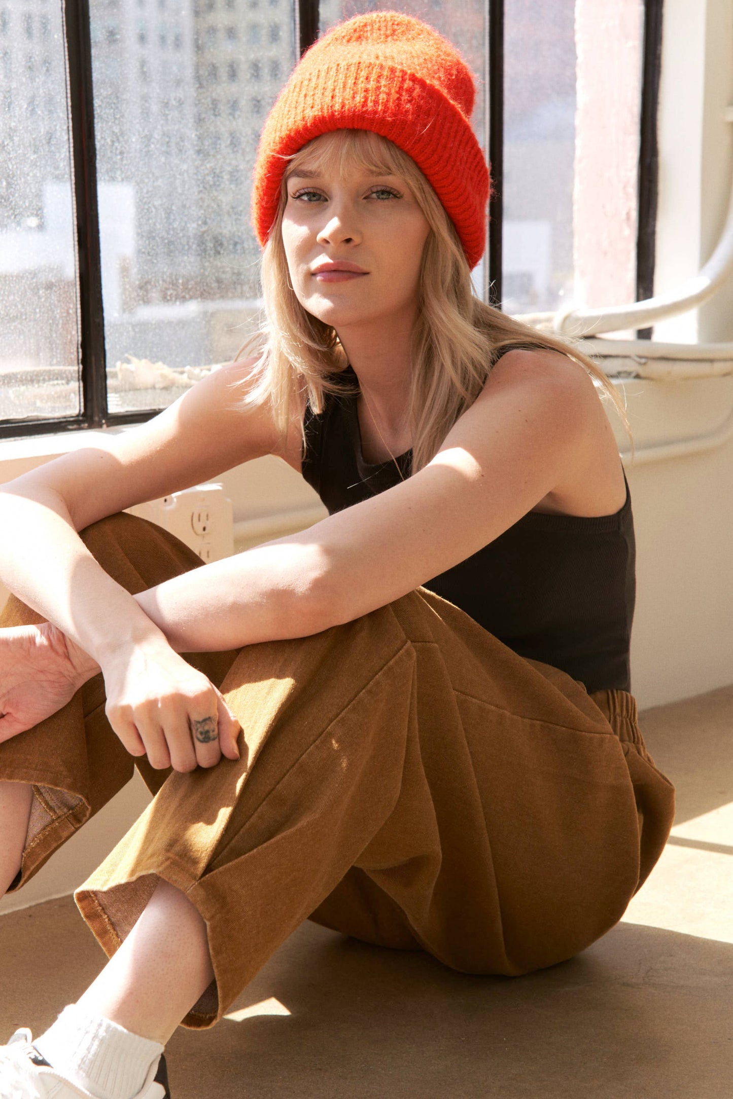 HIGH WAIST PLEATED BAGGY ANKLE LENGTH TROUSERS: MOCHA