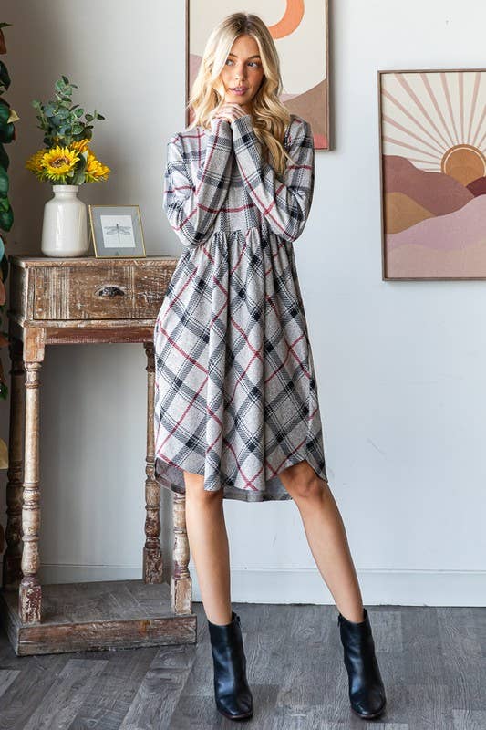 LONG SLEEVE PLAID PLINT DRESS WITH SHIRRING: OATMEAL MULTI