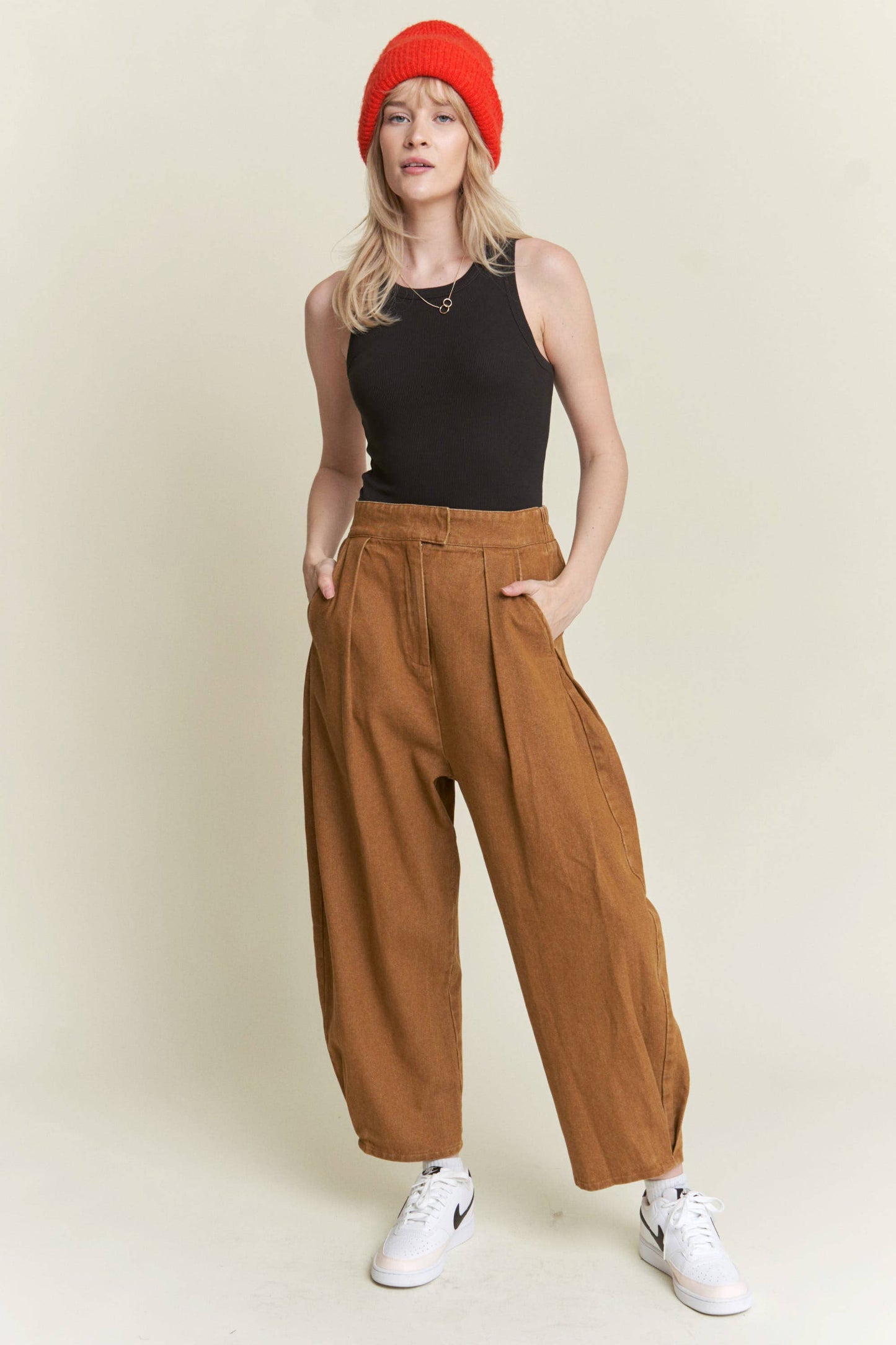 HIGH WAIST PLEATED BAGGY ANKLE LENGTH TROUSERS: MOCHA