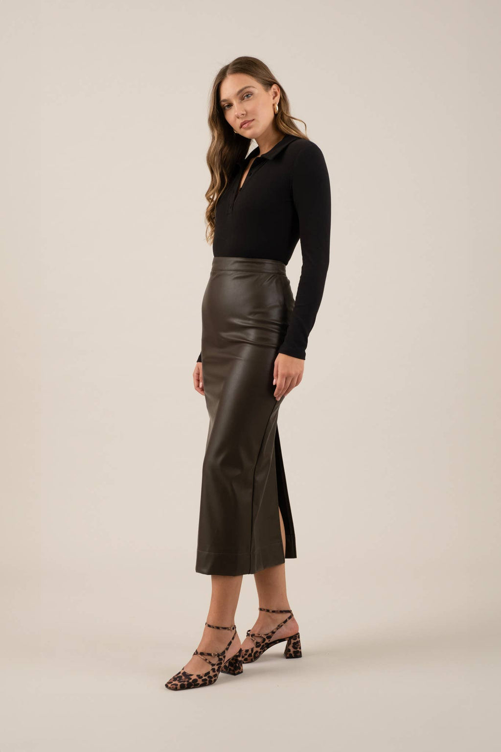 SOLID COLLARED LONG SLEEVE BODYSUIT: BLACK