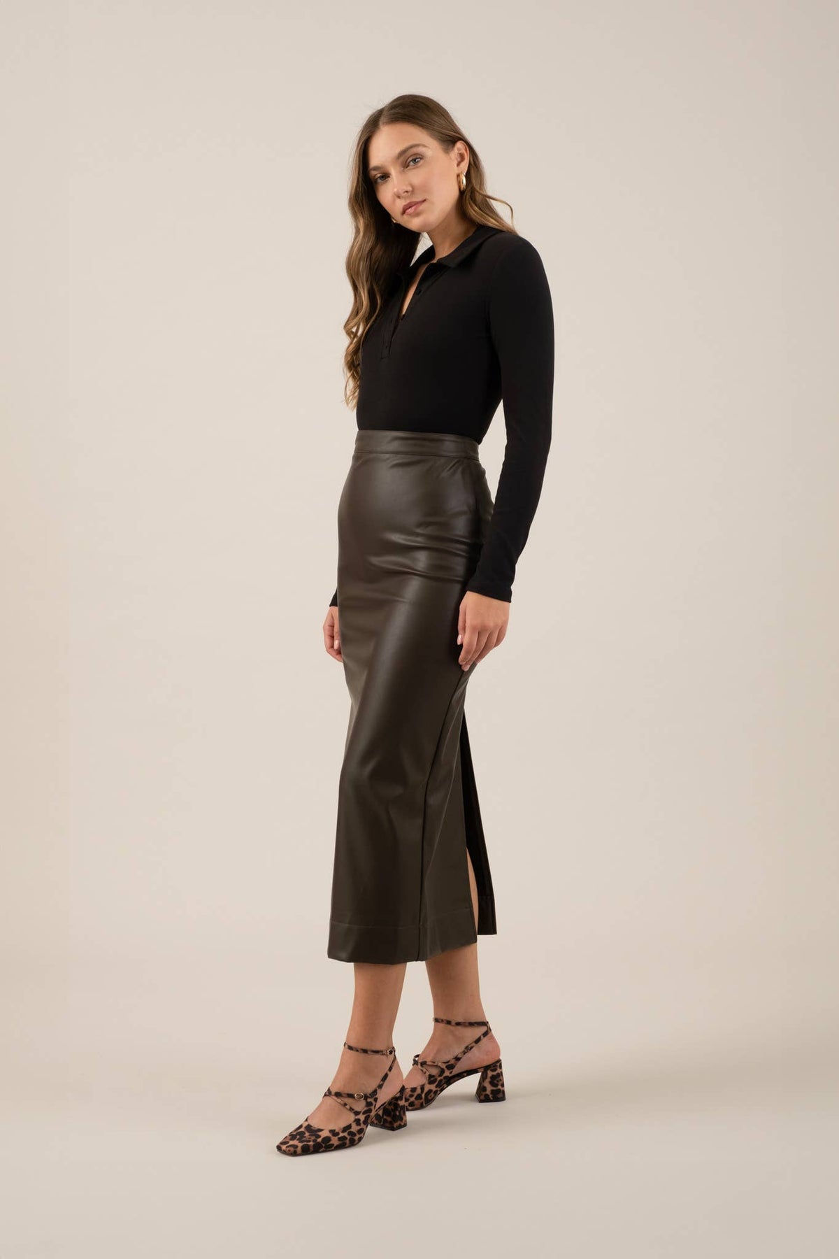 SOLID COLLARED LONG SLEEVE BODYSUIT: BLACK