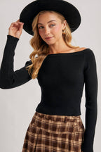 OFF THE SHOULDER LONG SLEEVE RIBBED KNIT TOP: Black