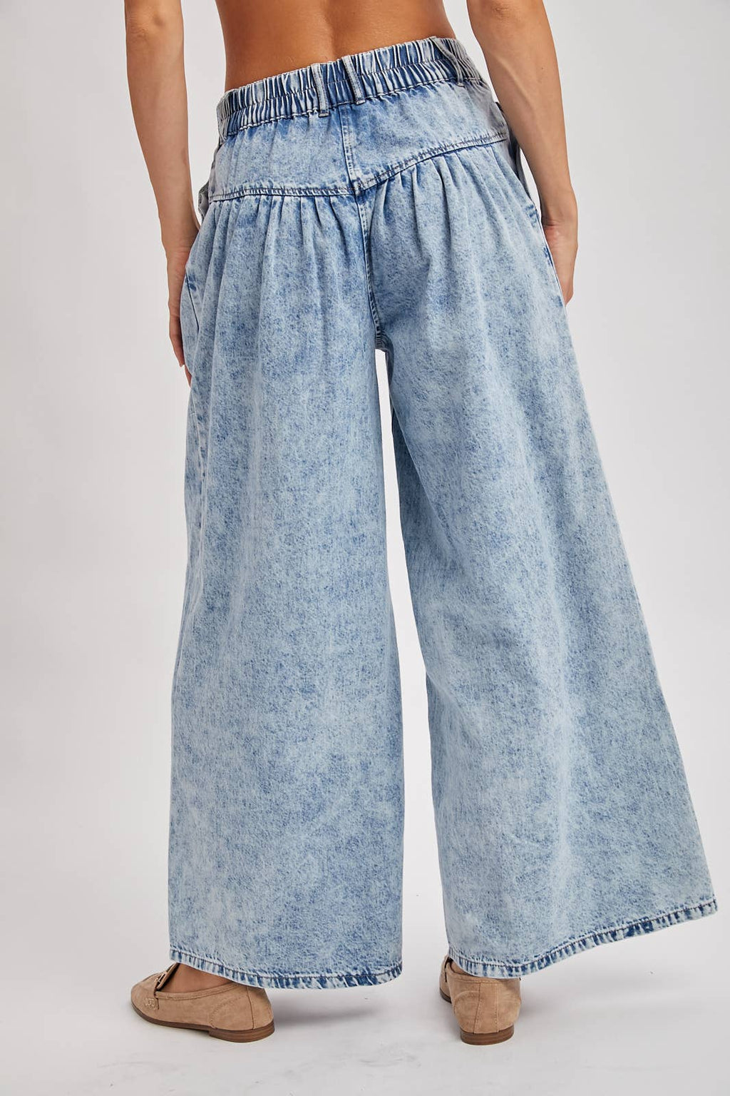 DENIM PLEATED RETRO HIGH-RISE WIDE LEG JEANS: LT.WASH