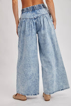 DENIM PLEATED RETRO HIGH-RISE WIDE LEG JEANS: LT.WASH
