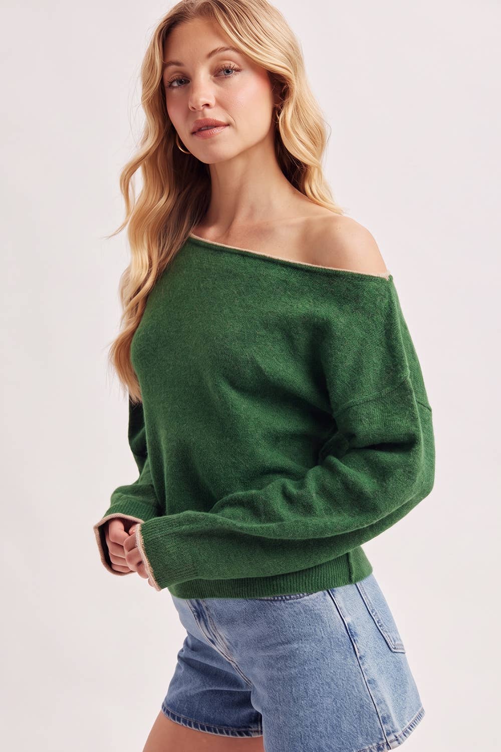BOAT NECK ROLLED TRIM SOFT HEATHERED KNIT PULLOVER: HUNTER GREEN