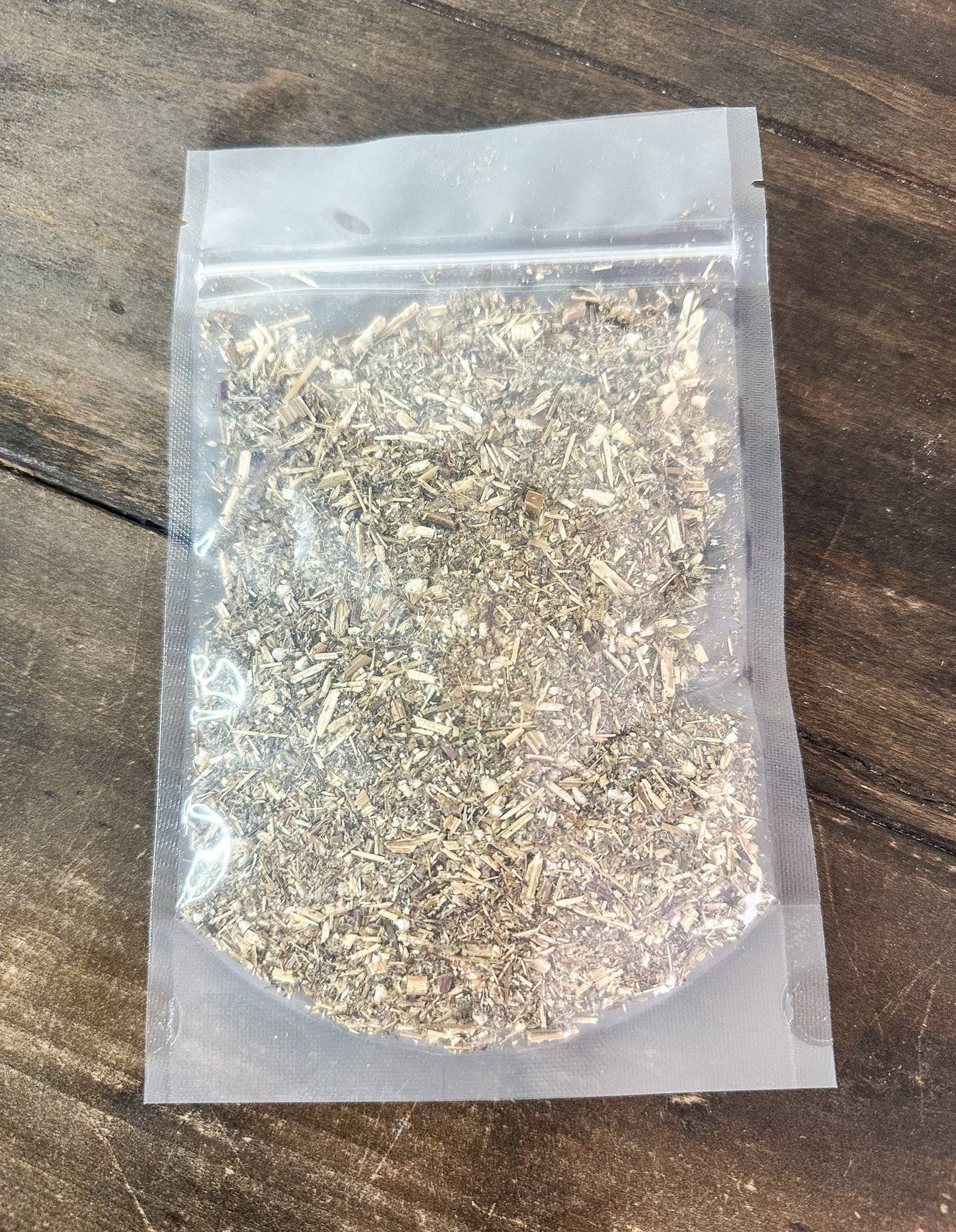 Mugwort Herb: 8g