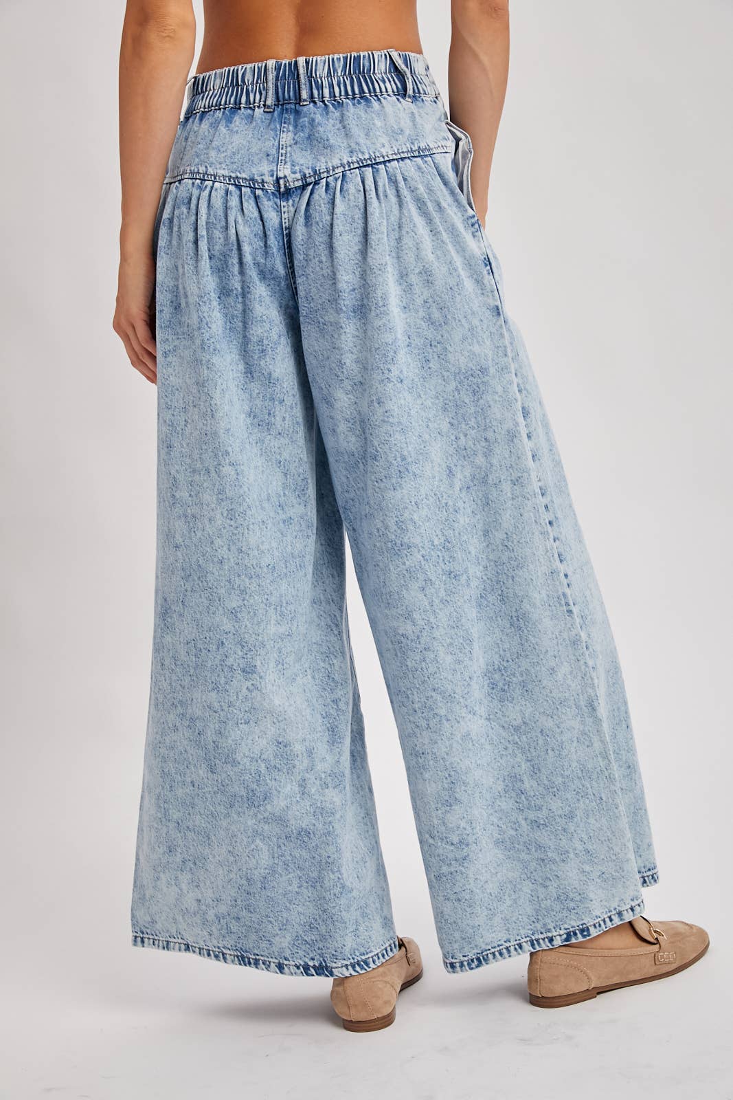 DENIM PLEATED RETRO HIGH-RISE WIDE LEG JEANS: LT.WASH