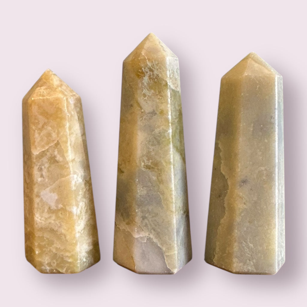 Serpentine Tapered Obelisk Standing Point