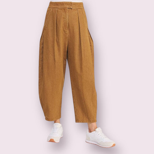 HIGH WAIST PLEATED BAGGY ANKLE LENGTH TROUSERS: MOCHA