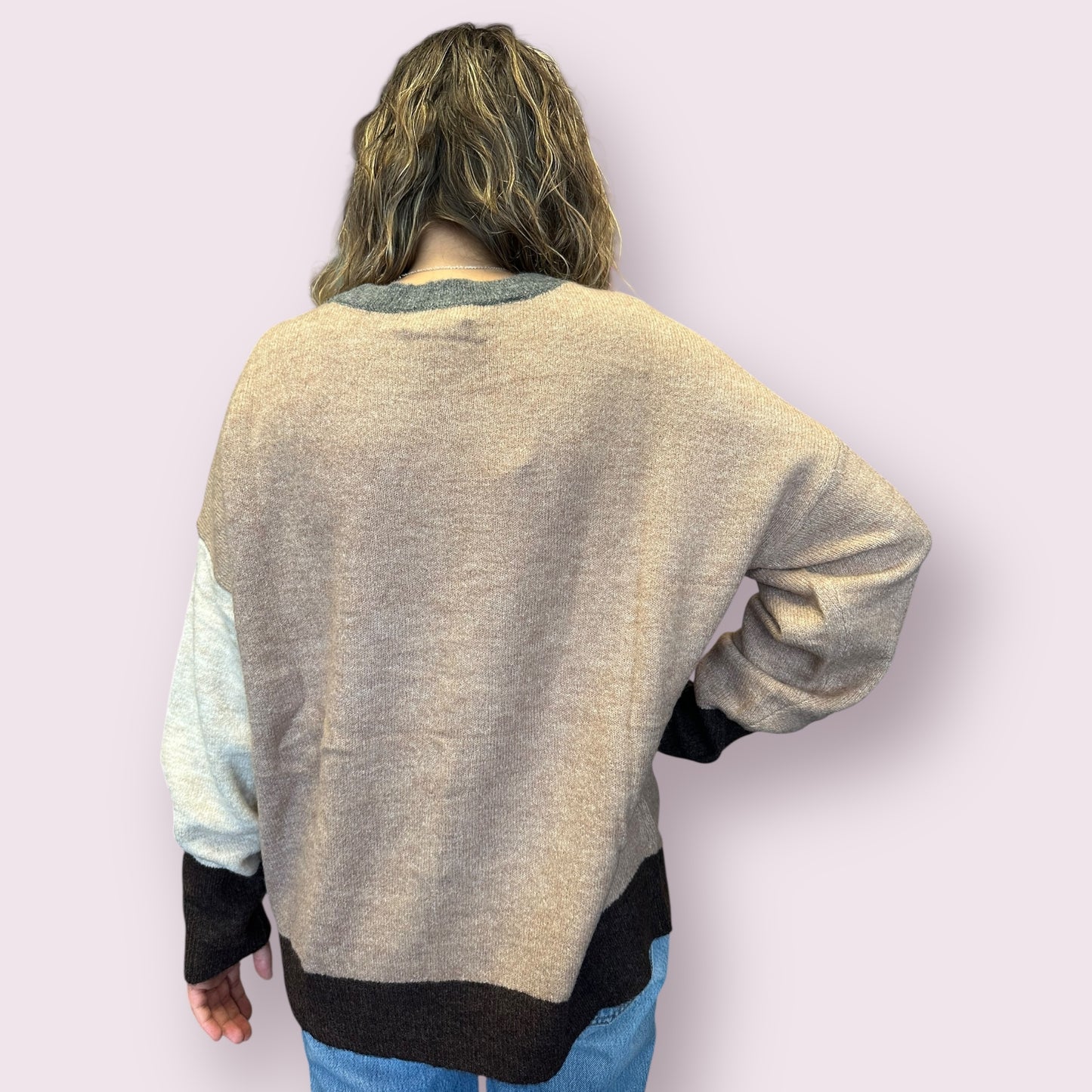 COLORBLOCK FRONT SEAM LONG SLEEVE KNIT SWEATER: KHAKI MULTI