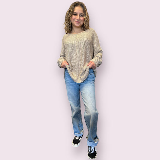 REVERSE SEAM LOOSE FIT SWEATER: TAUPE