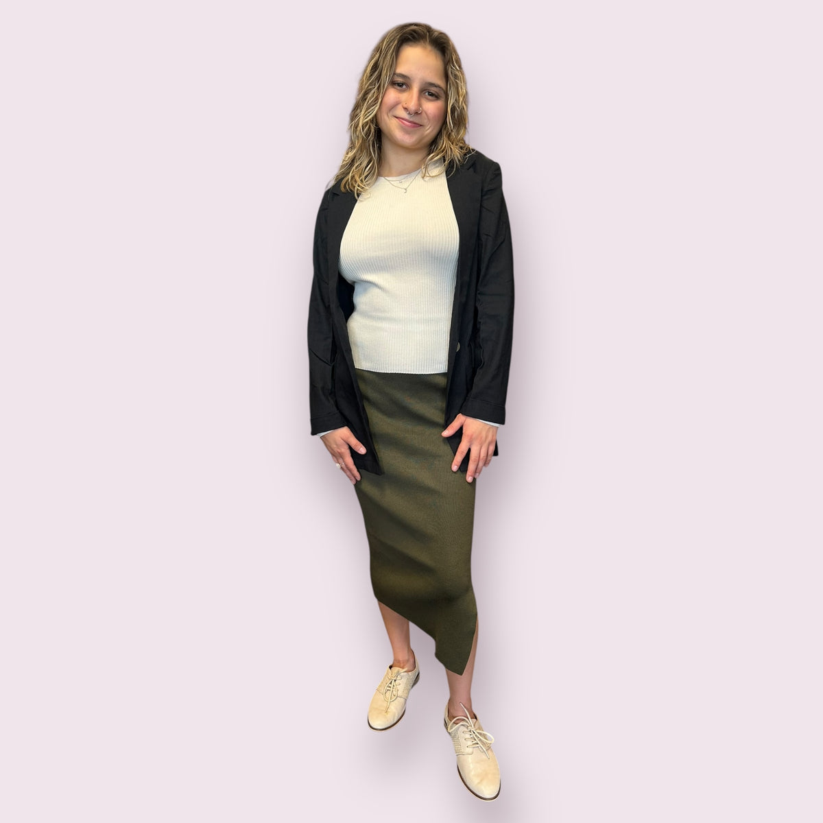 HIGH WAIST SIDE SLIT SWEATER KNIT MIDI SKIRT: OLIVE