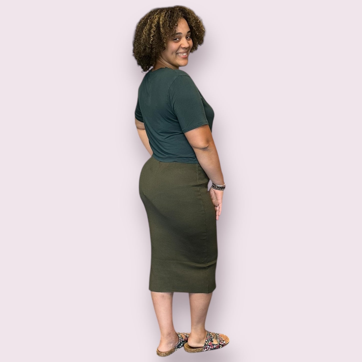 HIGH WAIST SIDE SLIT SWEATER KNIT MIDI SKIRT: OLIVE