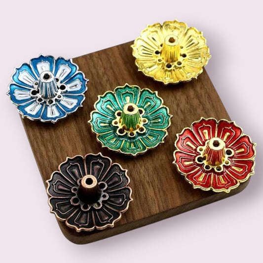 Random Color Enamel Lotus Incense Holder – Mini & Decorative