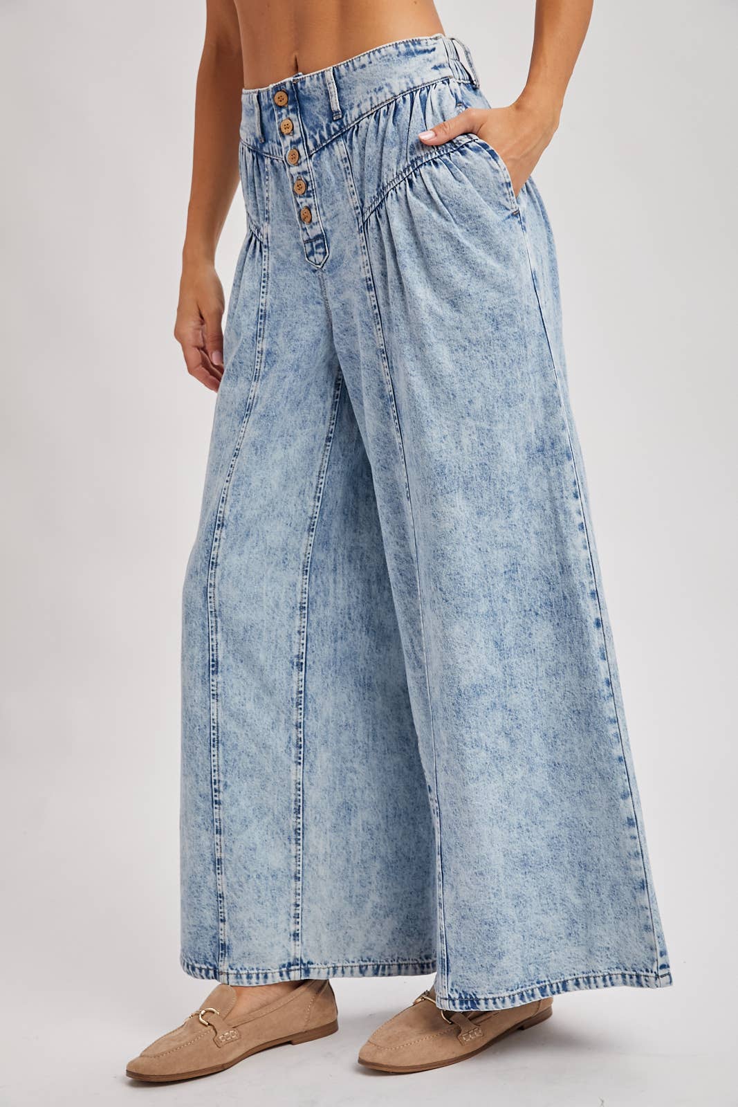DENIM PLEATED RETRO HIGH-RISE WIDE LEG JEANS: LT.WASH