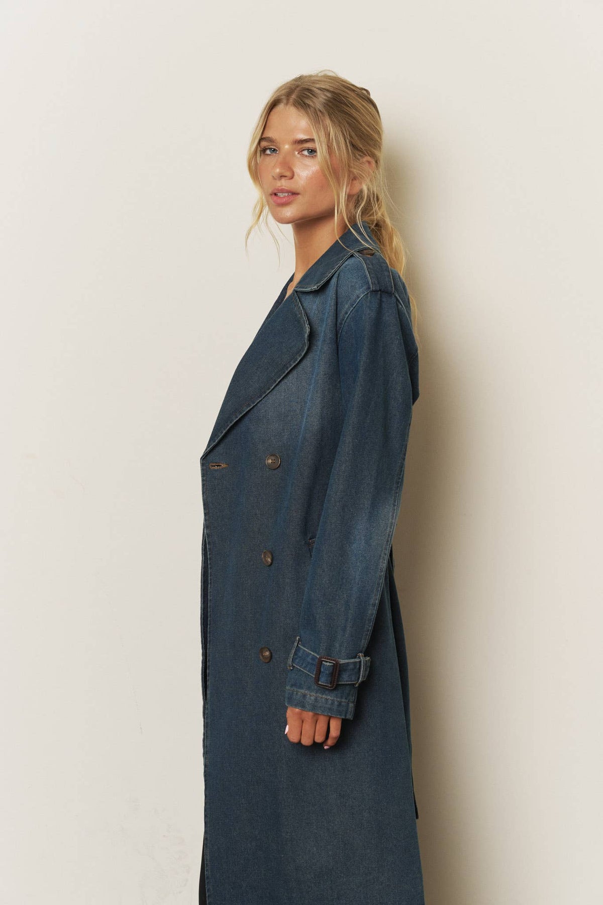 NOTCH COLLAR DENIM TRENCH COAT: DENIM