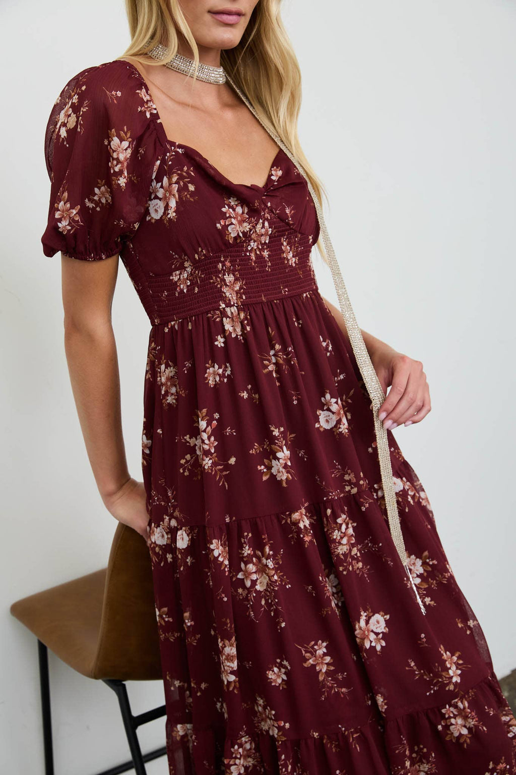 FLORAL SWEETHEART SMOCKED PUFF TIERED MIDI DRESS: BURGUNDY MULTI