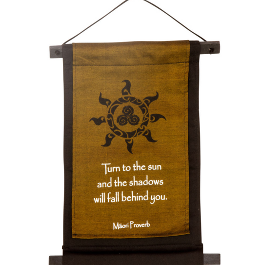 Small Cotton Banner - Maori Proverb